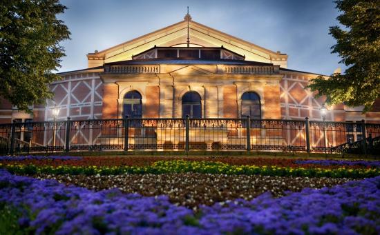 1224779883 festspielhaus nacht